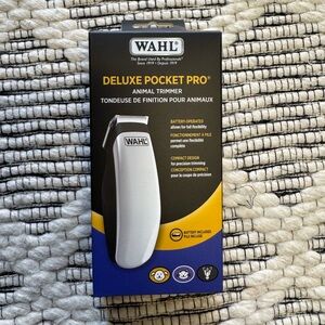 Wahl Deluxe Pocket Pro Pet Trimmer for grooming cats or dogs